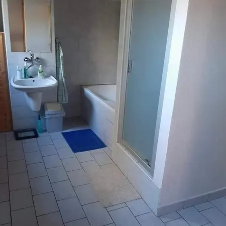 Pokoj S Terasou Ve Sdilenem Dome Zlin