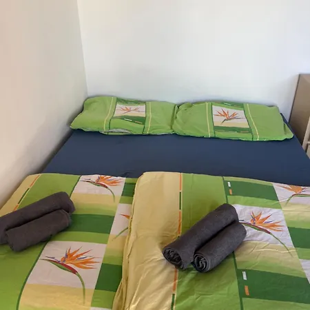 Pokoj S Terasou Ve Sdilenem Dome Homestay